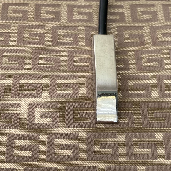 VENETO Logo Bag with Black Handles - Picture 8 of 16